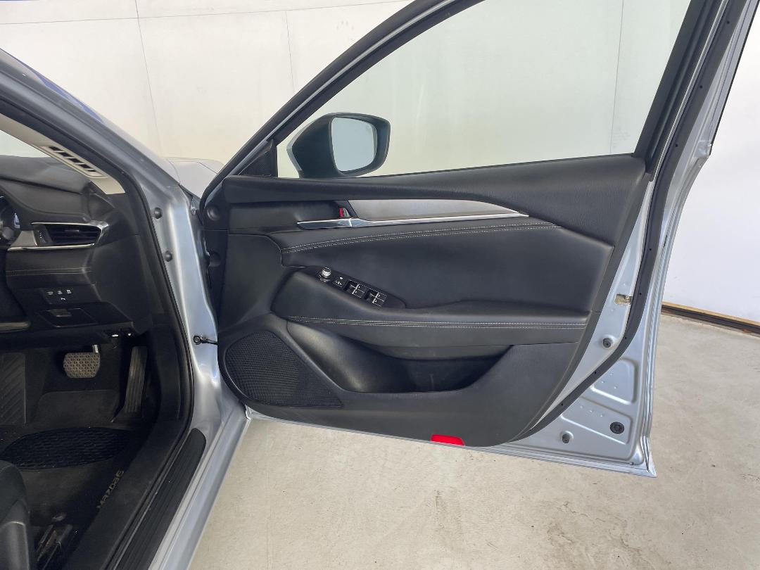 Photo '15' of Mazda Mazda6