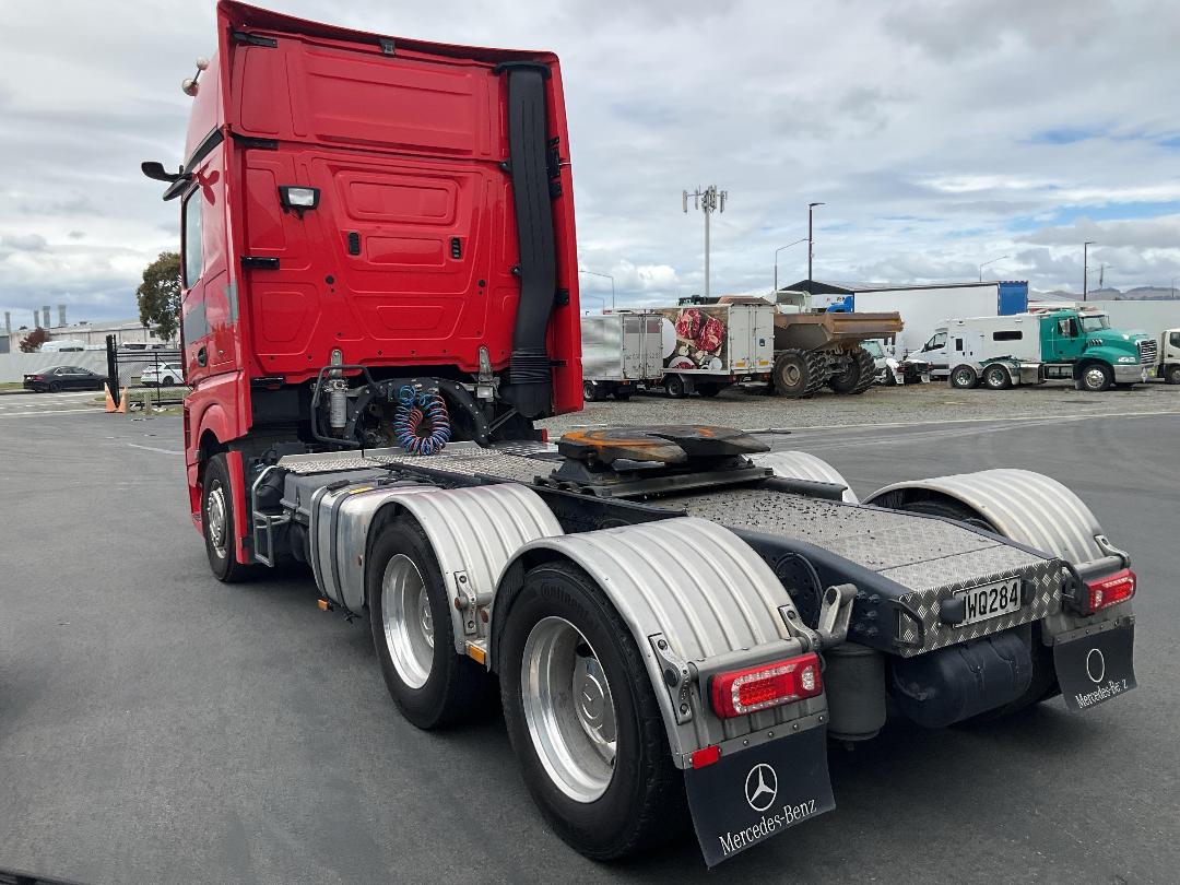 Photo '4' of Mercedes-Benz ACTROS 2663 LS 6 X 4 Tractor Unit