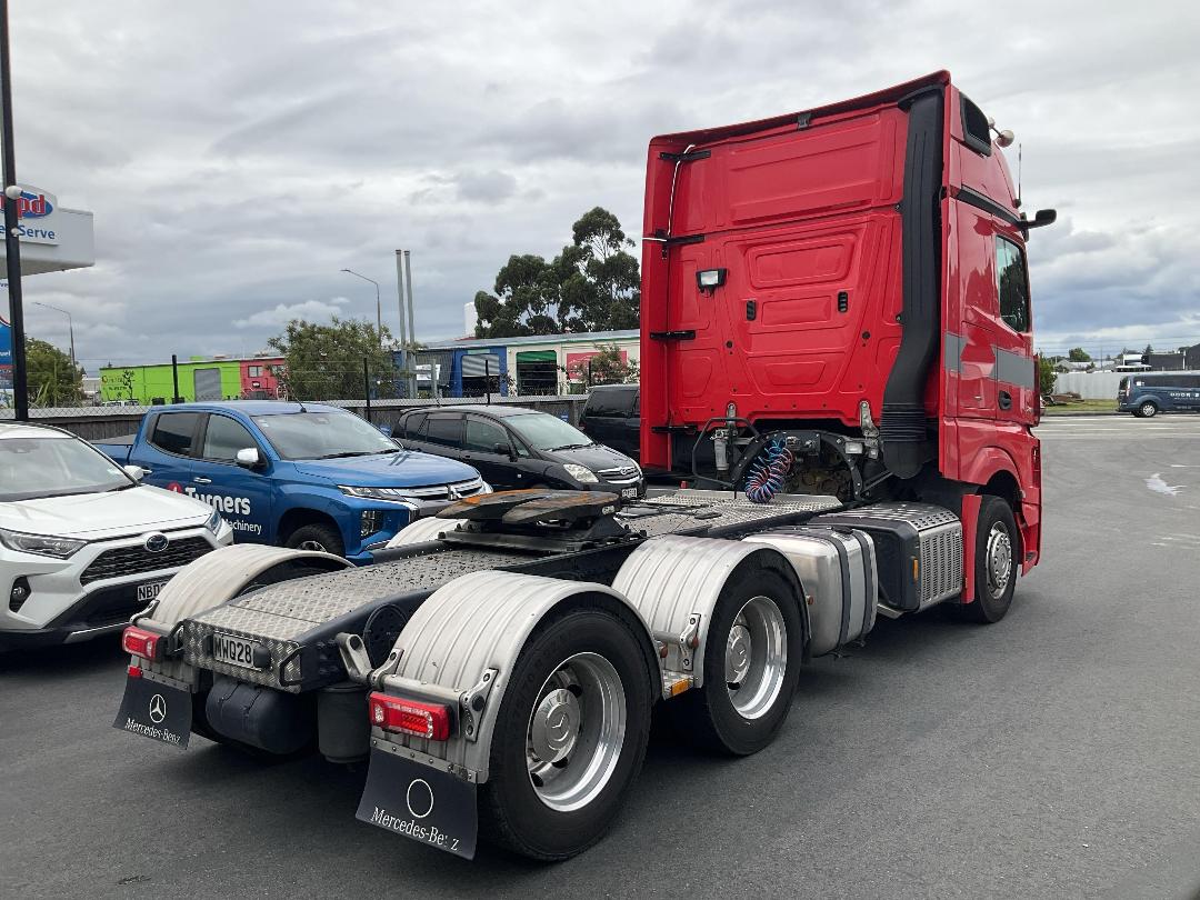 Photo '3' of Mercedes-Benz ACTROS 2663 LS 6 X 4 Tractor Unit