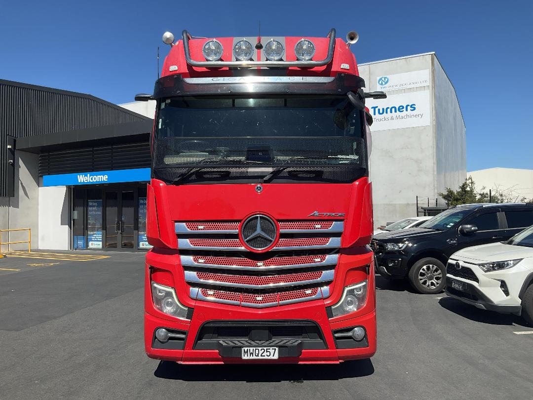 Photo '6' of Mercedes-Benz ACTROS5 2663 LS 6 X 4 Tractor Unit