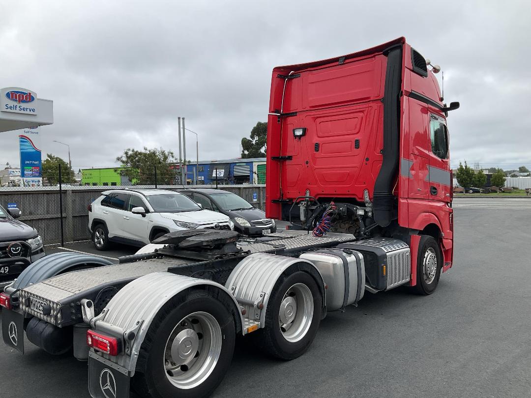 Photo '4' of Mercedes-Benz ACTROS5 2663 LS 6 X 4 Tractor Unit