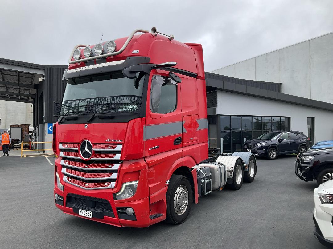 Photo '3' of Mercedes-Benz ACTROS5 2663 LS 6 X 4 Tractor Unit