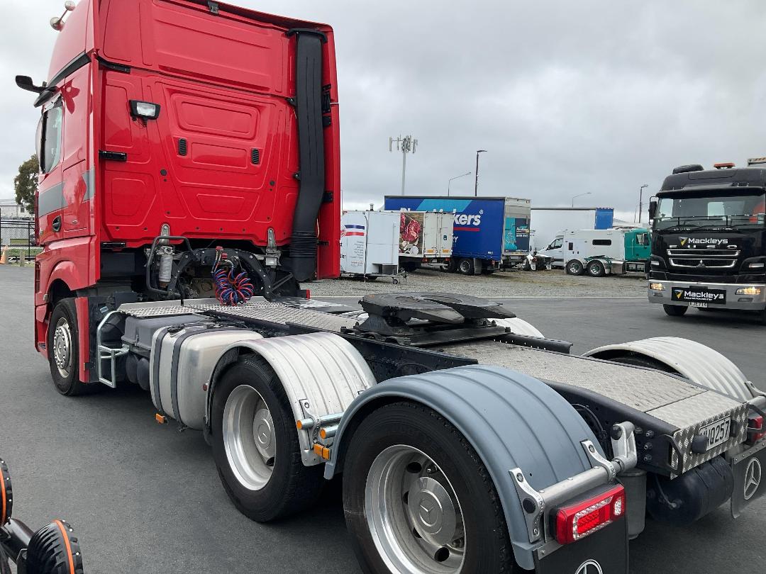 Photo '5' of Mercedes-Benz ACTROS5 2663 LS 6 X 4 Tractor Unit