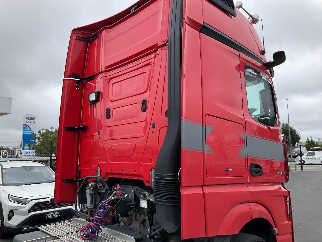 Photo '7' of Mercedes-Benz ACTROS5 2663 LS 6 X 4 Tractor Unit