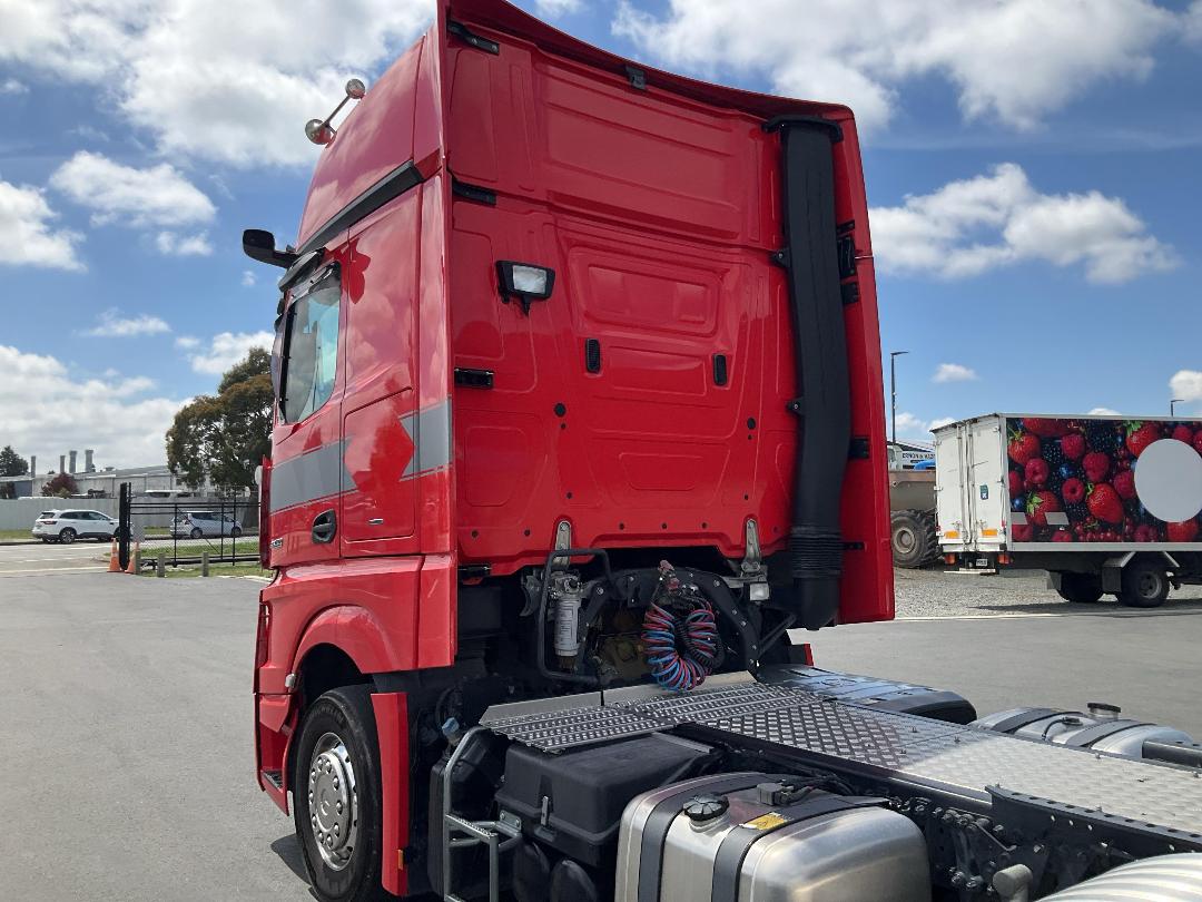 Photo '7' of Mercedes-Benz ACTROS5 2663 LS 6 X 4 Tractor Unit