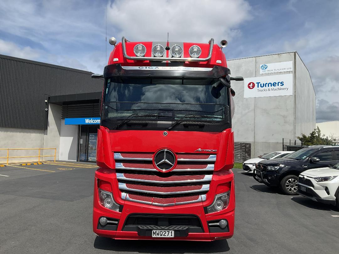 Photo '6' of Mercedes-Benz ACTROS5 2663 LS 6 X 4 Tractor Unit