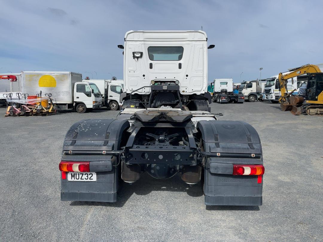 Photo '5' of Mercedes-Benz ACTROSD 5 1832 LS 4X2 Tractor Unit