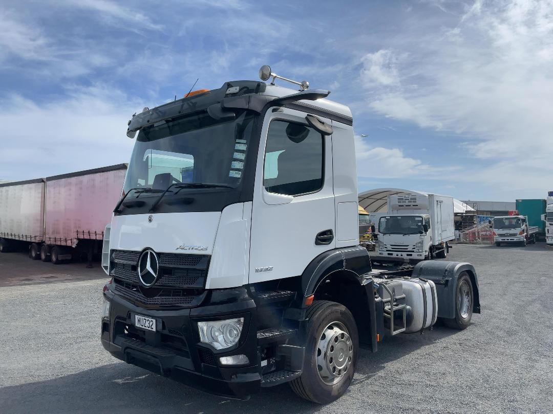 Photo '9' of Mercedes-Benz ACTROSD 5 1832 LS 4X2 Tractor Unit