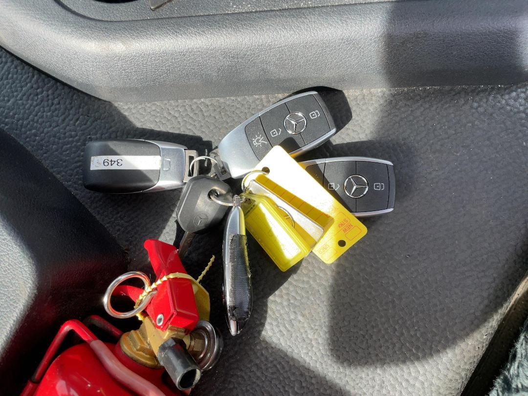 Photo '16' of Mercedes-Benz ACTROSD 5 1832 LS 4X2 Tractor Unit