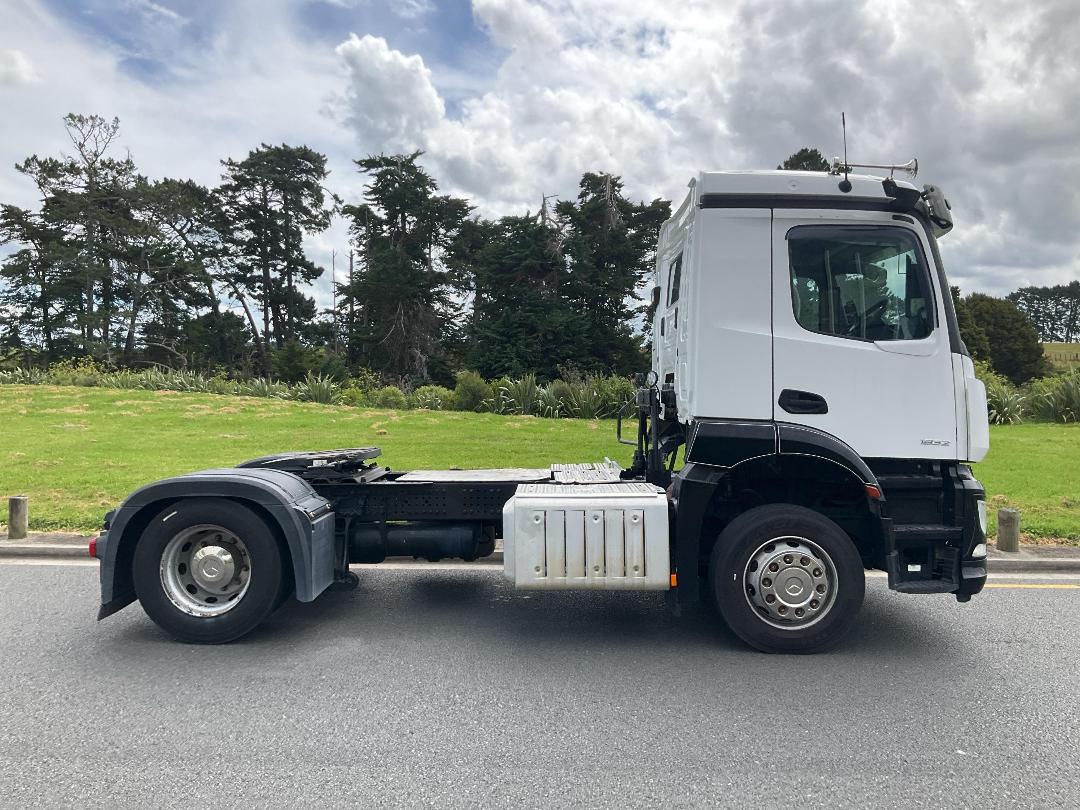 Photo '3' of Mercedes-Benz ACTROSD 5 1832 LS 4X2 Tractor Unit Photo '3' of Mercedes-Benz ACTROSD 5 1832 LS 4X2 Tractor Unit