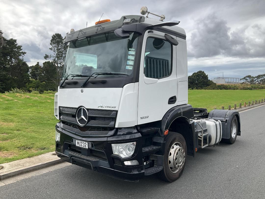Photo '9' of Mercedes-Benz ACTROSD 5 1832 LS 4X2 Tractor Unit Photo '9' of Mercedes-Benz ACTROSD 5 1832 LS 4X2 Tractor Unit