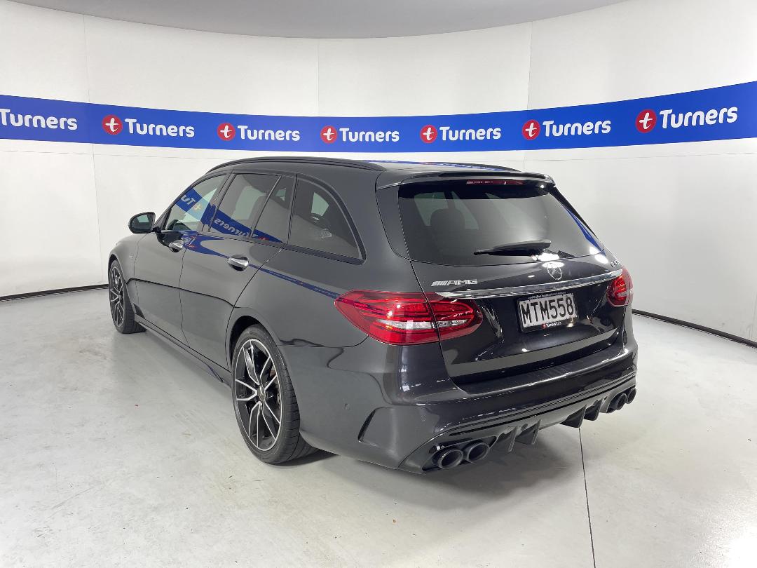 Photo '5' of Mercedes-Benz C-Class Photo '5' of Mercedes-Benz C-Class