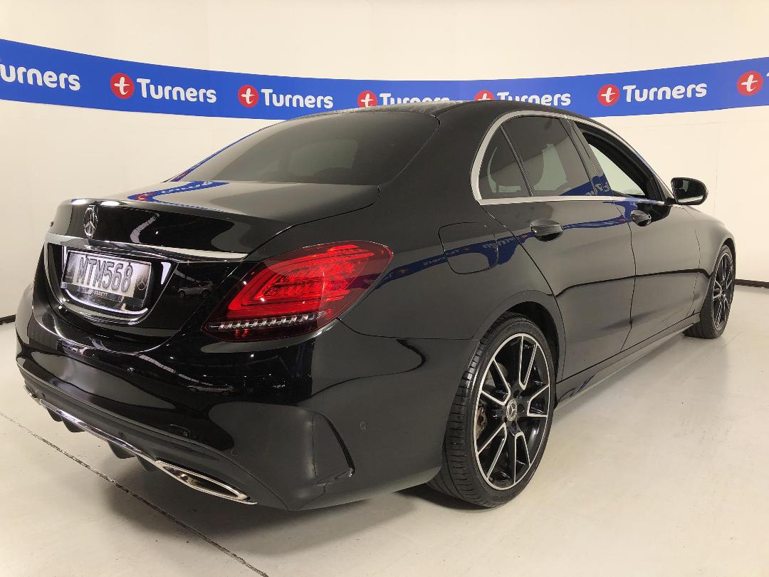 Photo '7' of Mercedes-Benz C-Class