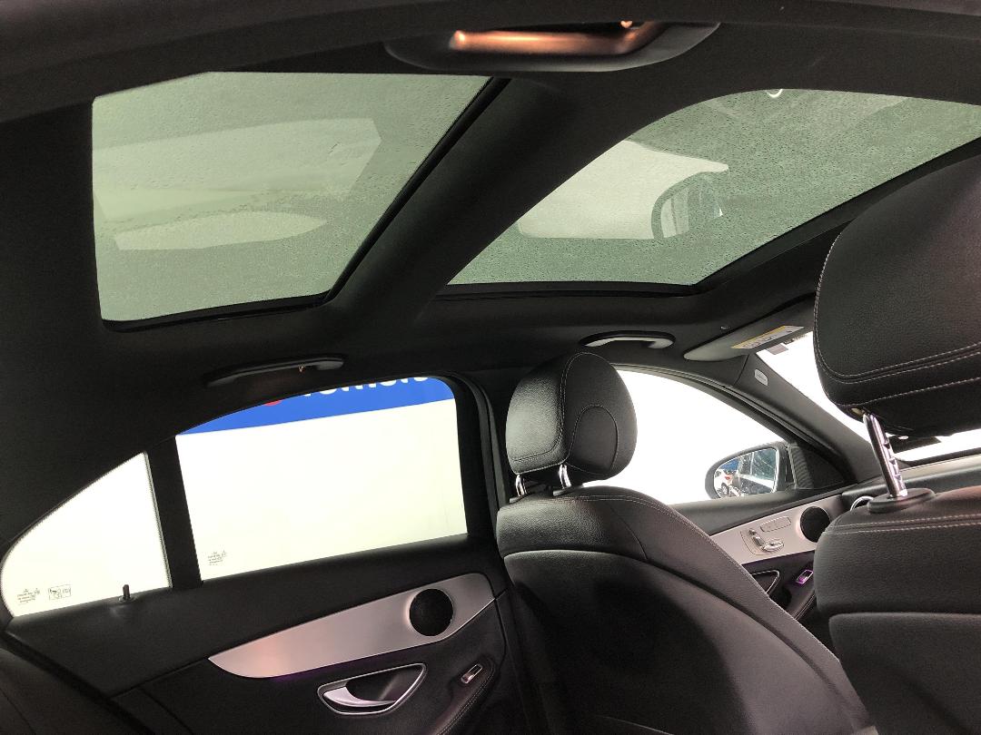 Photo '23' of Mercedes-Benz C-Class