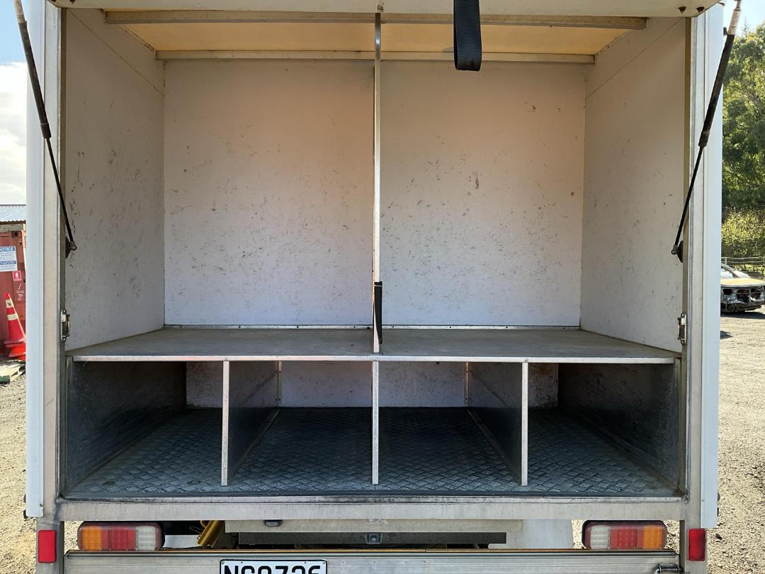 Photo '19' of Mercedes-Benz Sprinter 516 LWB CC Apolo 4.4 Van Photo '19' of Mercedes-Benz Sprinter 516 LWB CC Apolo 4.4 Van