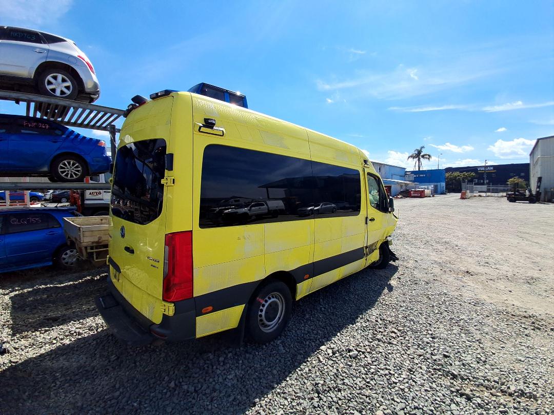 Photo '4' of Mercedes-Benz Sprinter 419 MWB ST JOHN VAN Ambulance