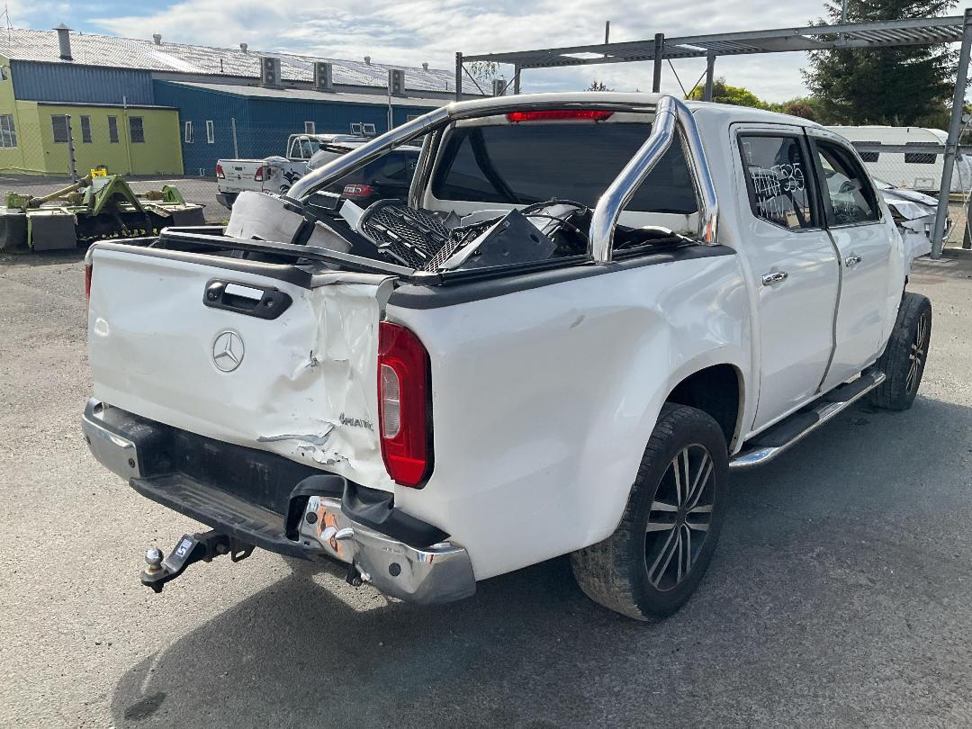 Photo '6' of Mercedes-Benz X-Class Power 4WD