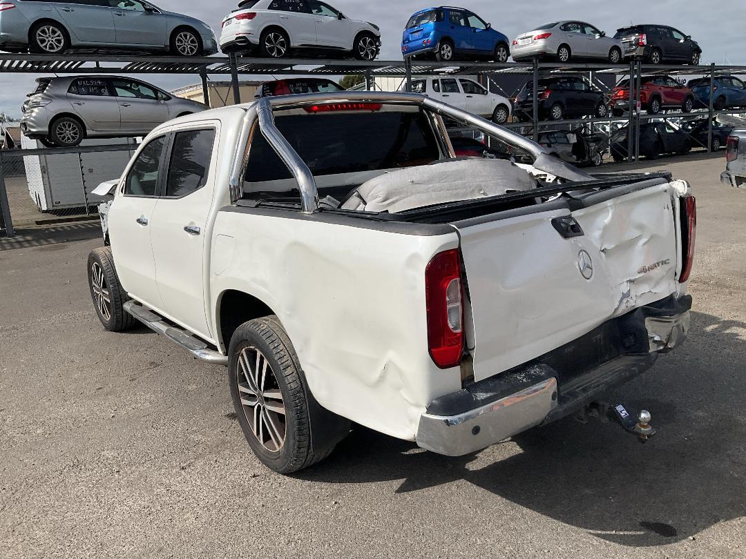 Photo '4' of Mercedes-Benz X-Class Power 4WD