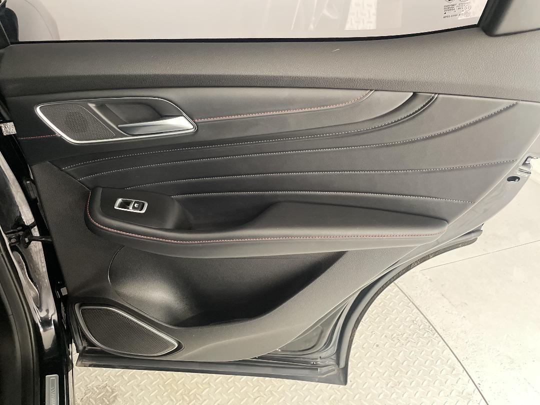 Photo '19' of MG HS Photo '19' of MG HS