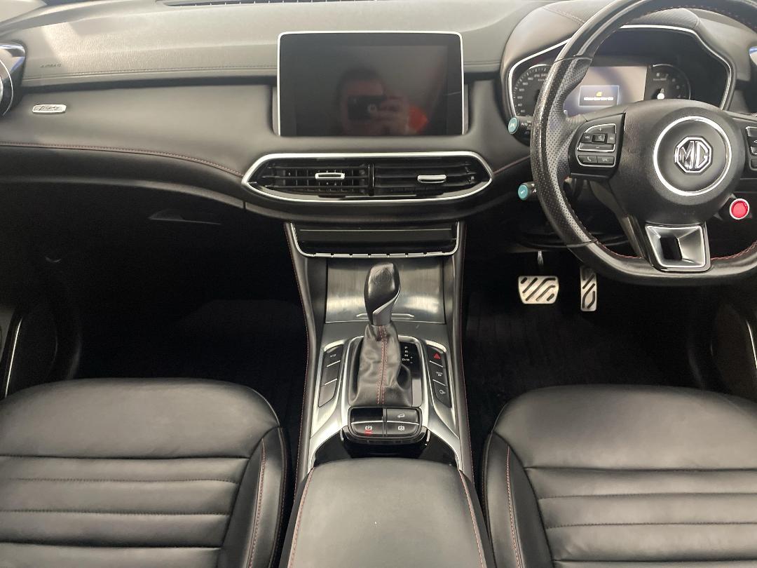 Photo '18' of MG HS Photo '18' of MG HS