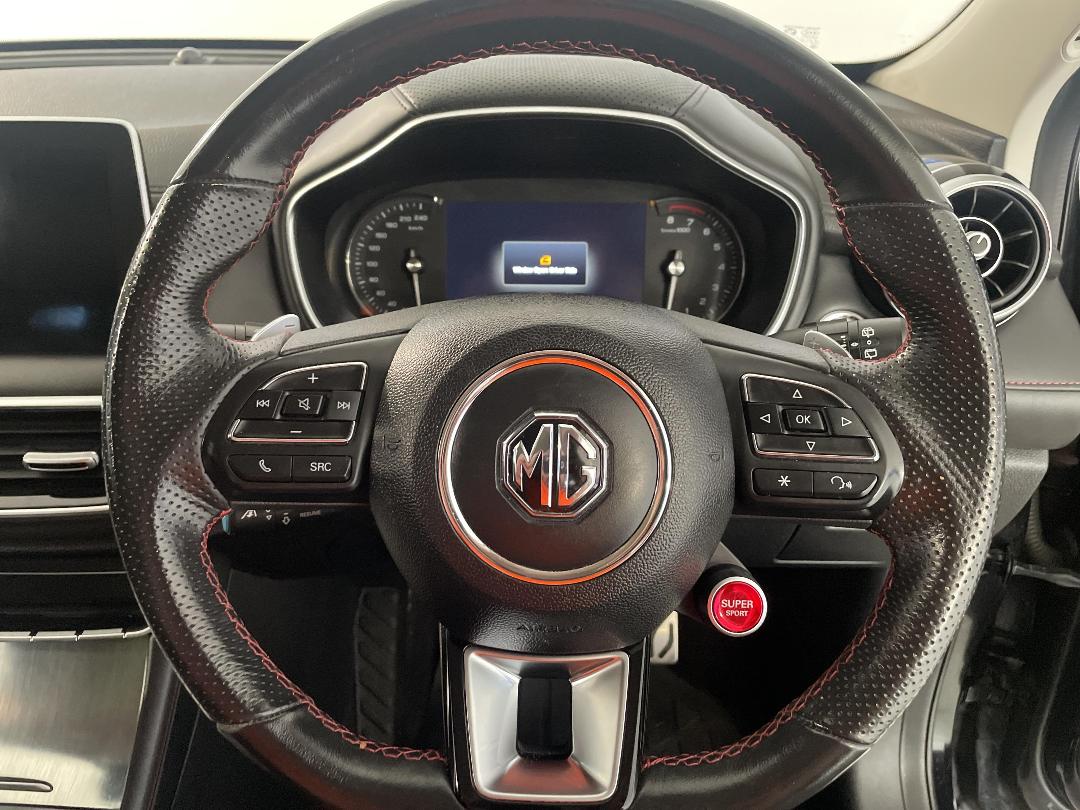 Photo '27' of MG HS Photo '27' of MG HS