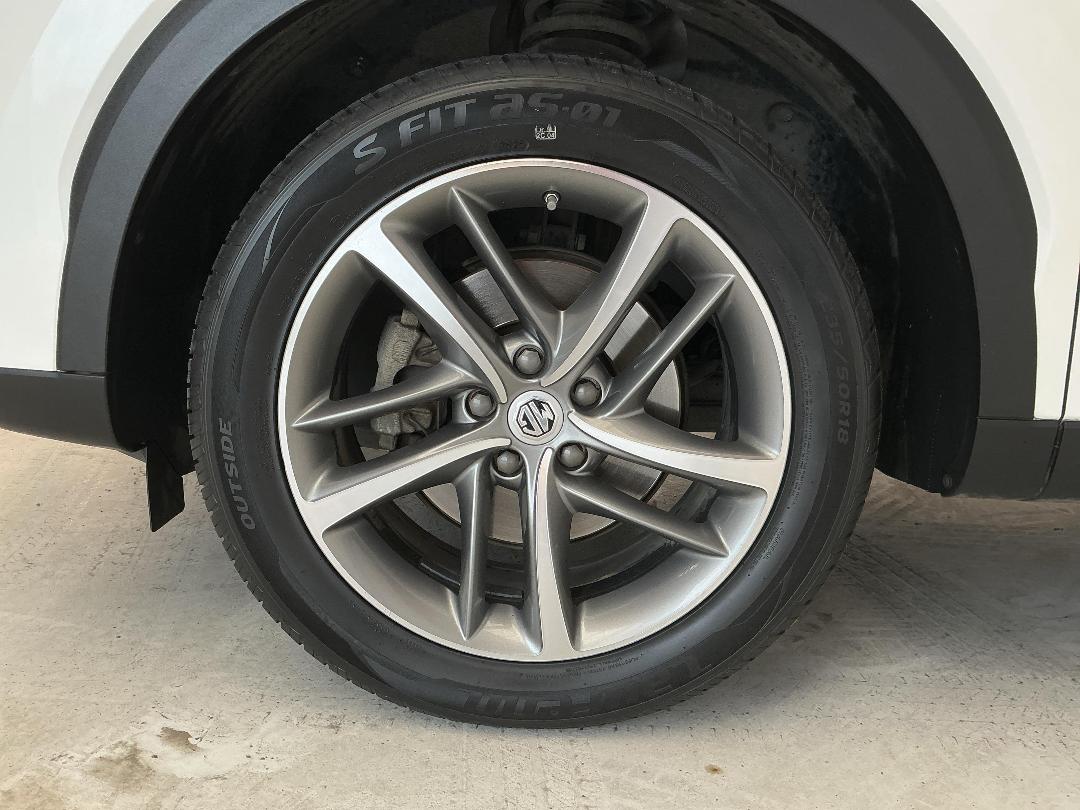 Photo '10' of MG HS Photo '10' of MG HS