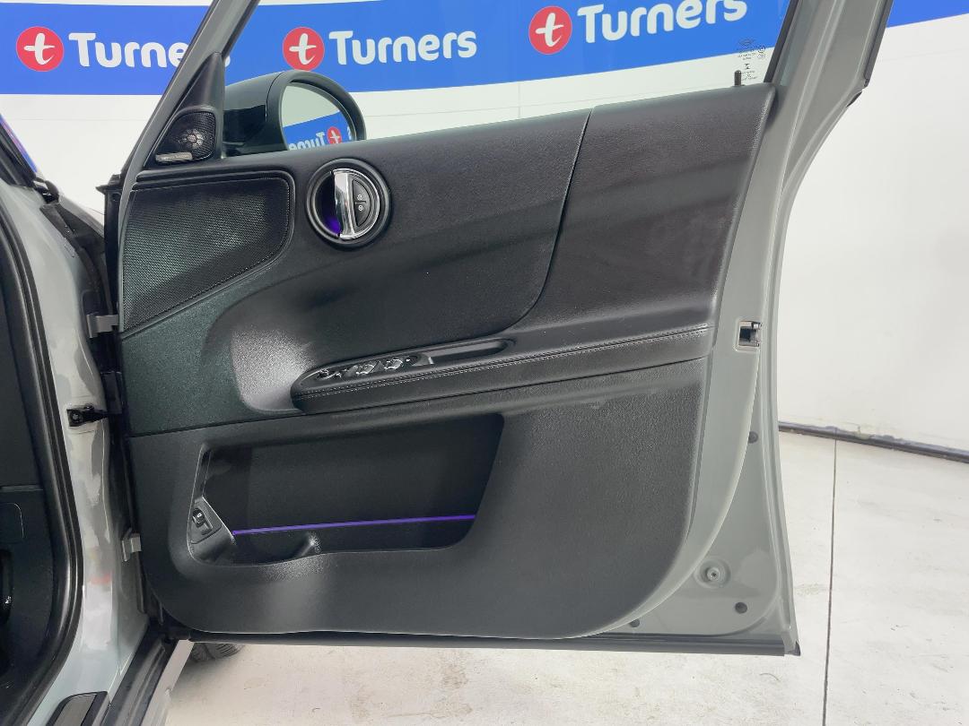 Photo '15' of Mini Countryman Photo '15' of Mini Countryman