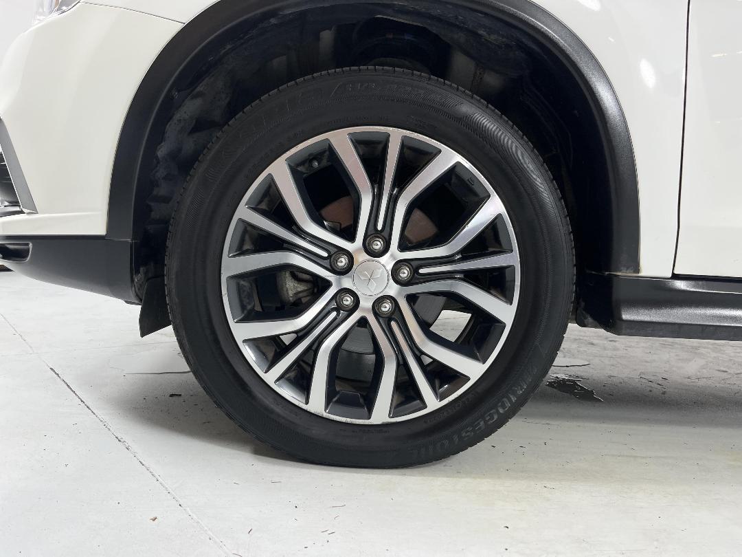 Photo '10' of Mitsubishi ASX