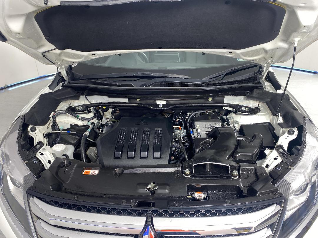 Photo '13' of Mitsubishi Eclipse Cross Photo '13' of Mitsubishi Eclipse Cross