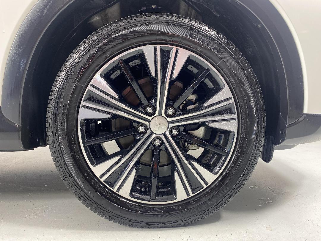 Photo '9' of Mitsubishi Eclipse Cross Photo '9' of Mitsubishi Eclipse Cross