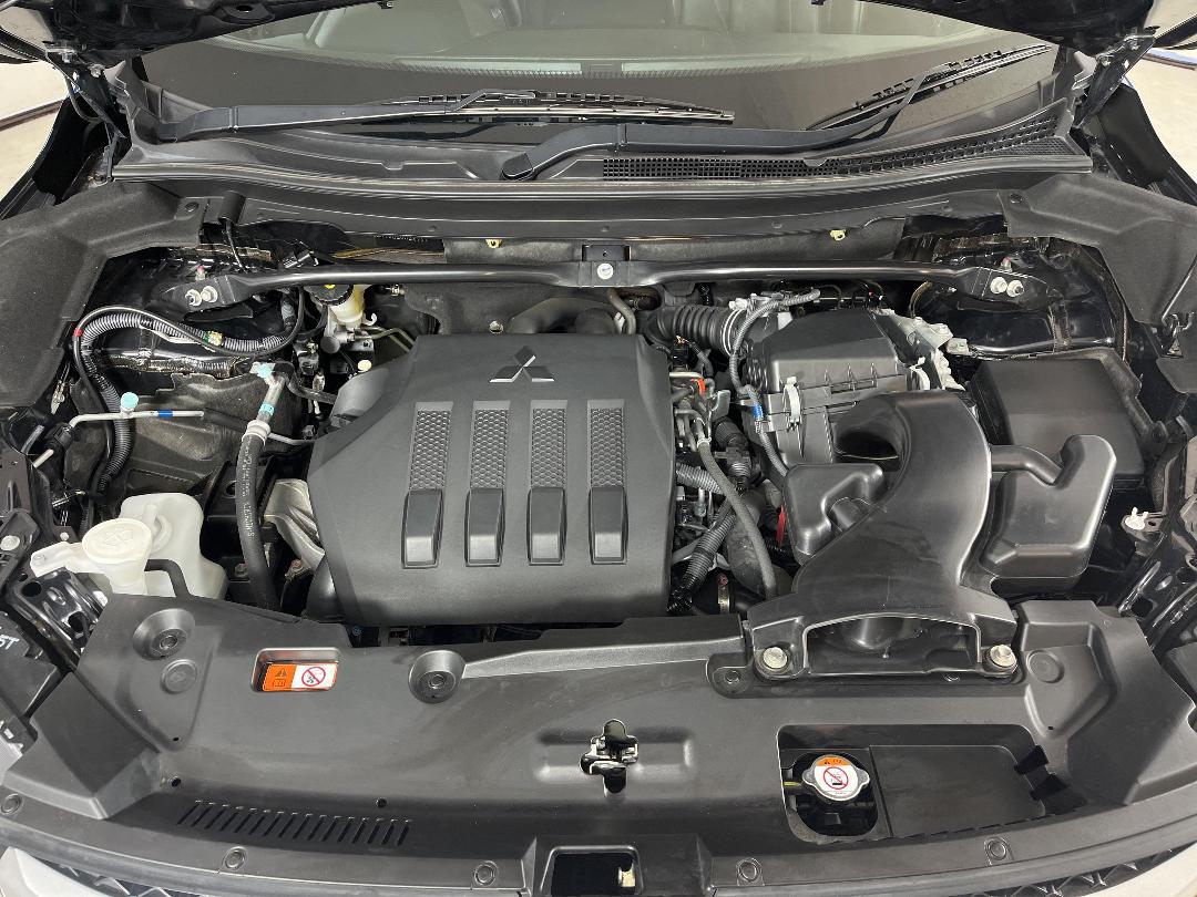 Photo '13' of Mitsubishi Eclipse Cross Photo '13' of Mitsubishi Eclipse Cross