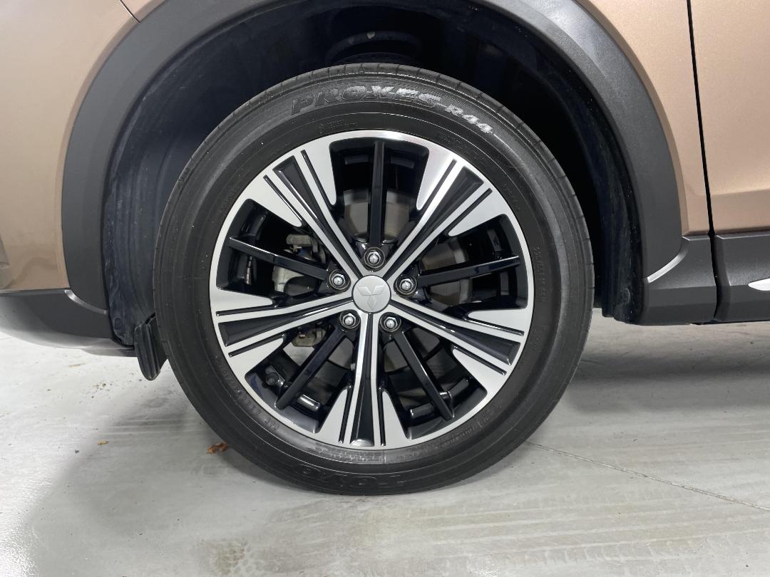 Photo '10' of Mitsubishi Eclipse Cross Photo '10' of Mitsubishi Eclipse Cross