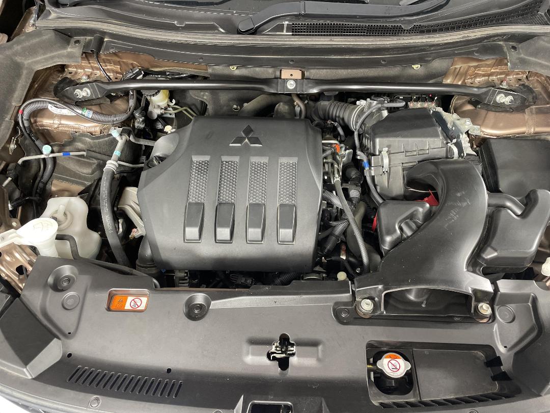 Photo '13' of Mitsubishi Eclipse Cross Photo '13' of Mitsubishi Eclipse Cross