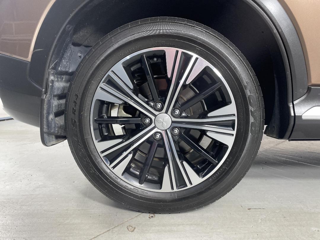 Photo '12' of Mitsubishi Eclipse Cross Photo '12' of Mitsubishi Eclipse Cross