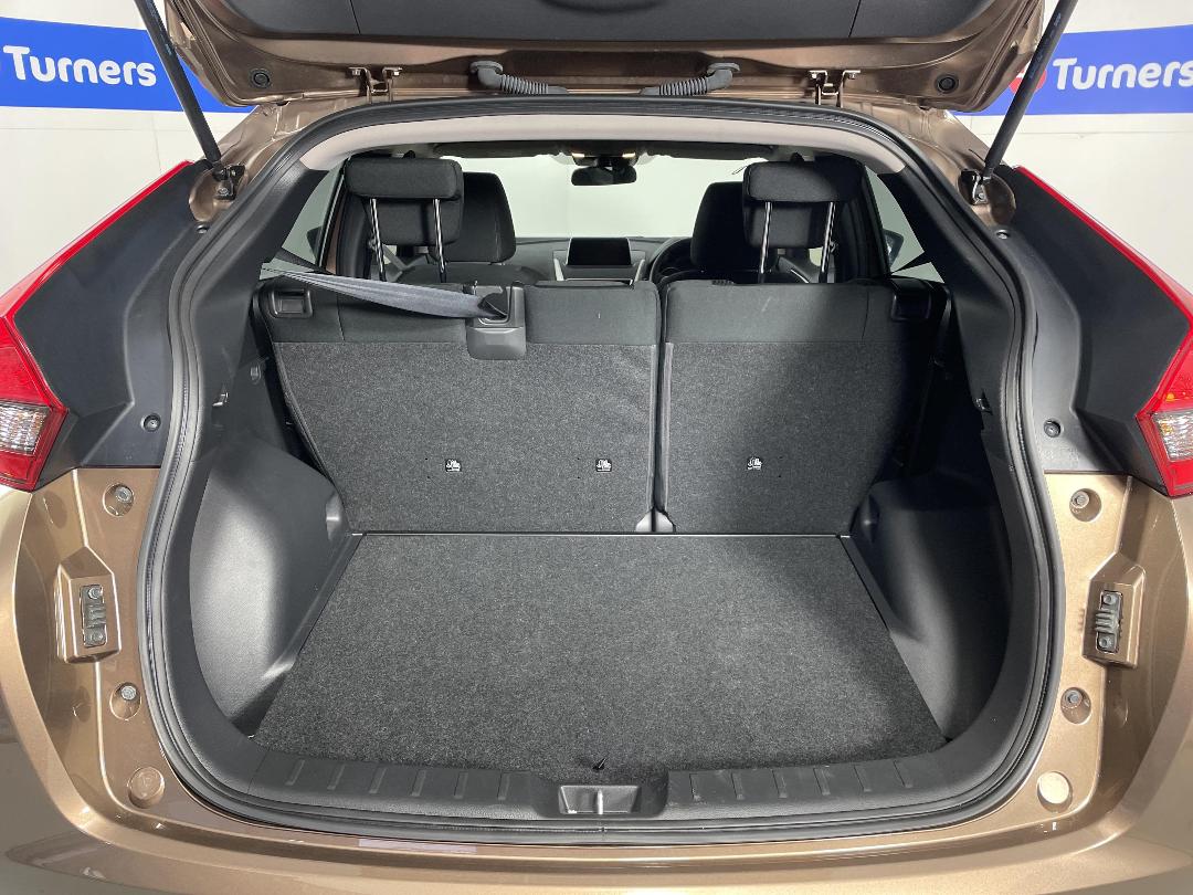 Photo '14' of Mitsubishi Eclipse Cross Photo '14' of Mitsubishi Eclipse Cross