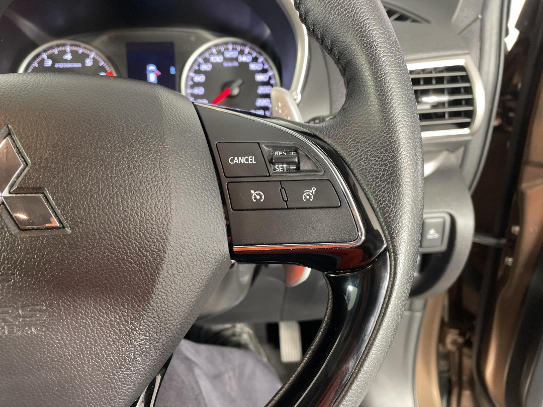 Photo '29' of Mitsubishi Eclipse Cross Photo '29' of Mitsubishi Eclipse Cross