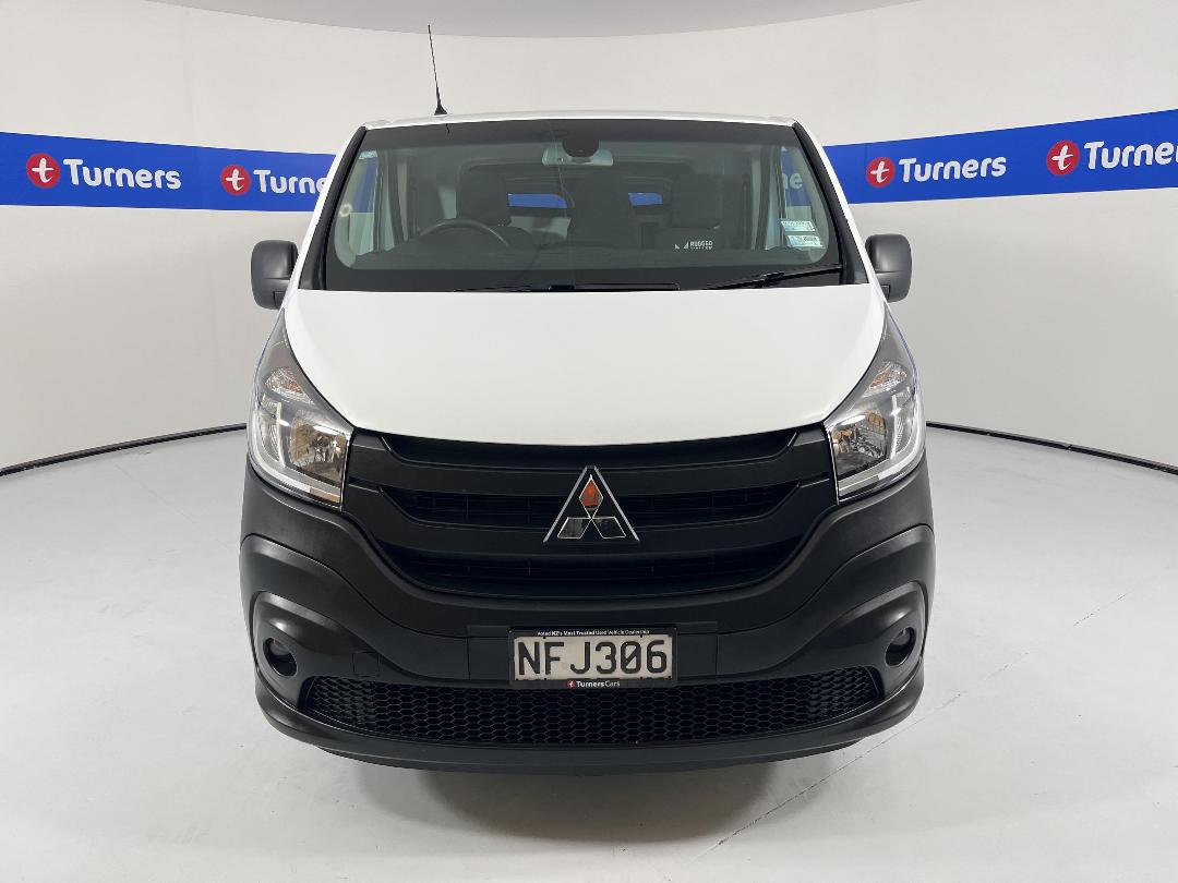 Photo '2' of Mitsubishi Express