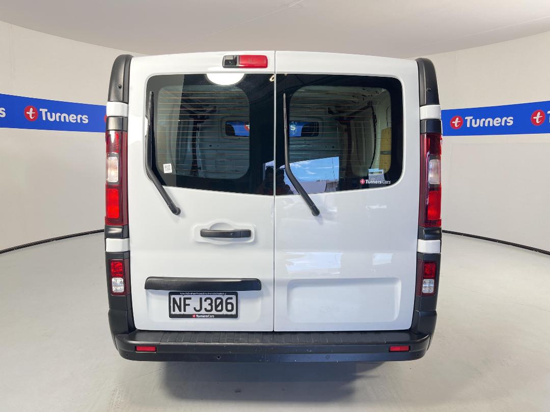 Photo '6' of Mitsubishi Express