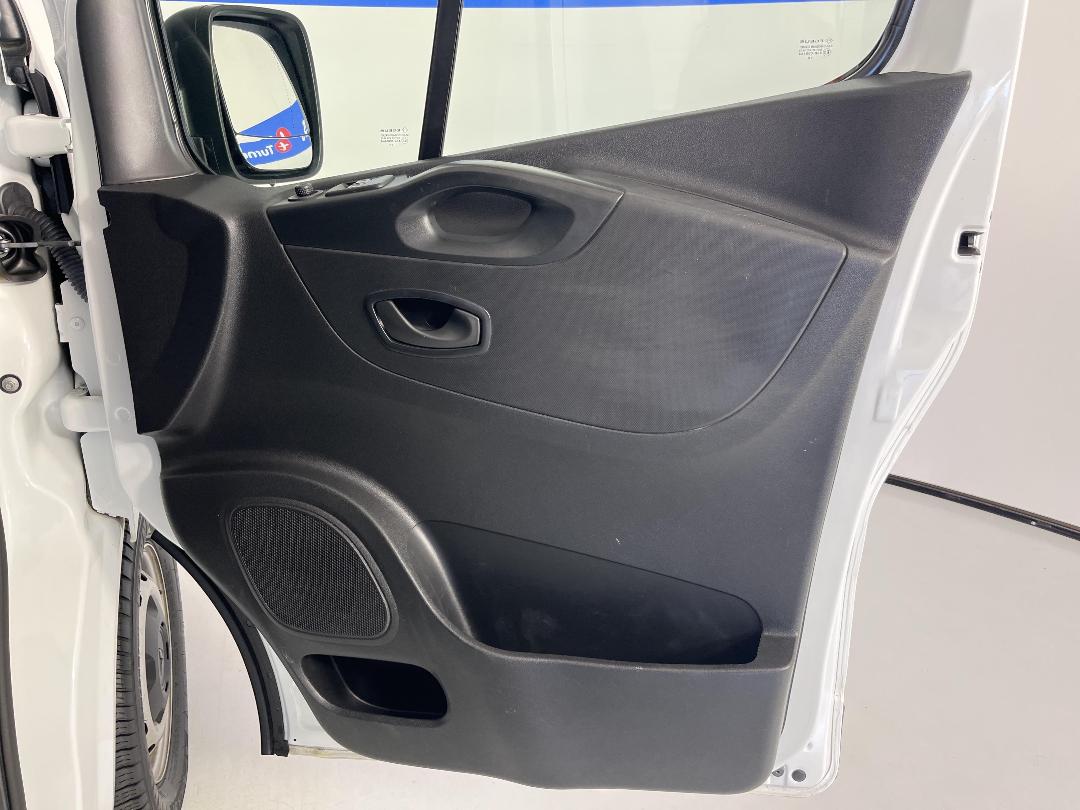 Photo '14' of Mitsubishi Express