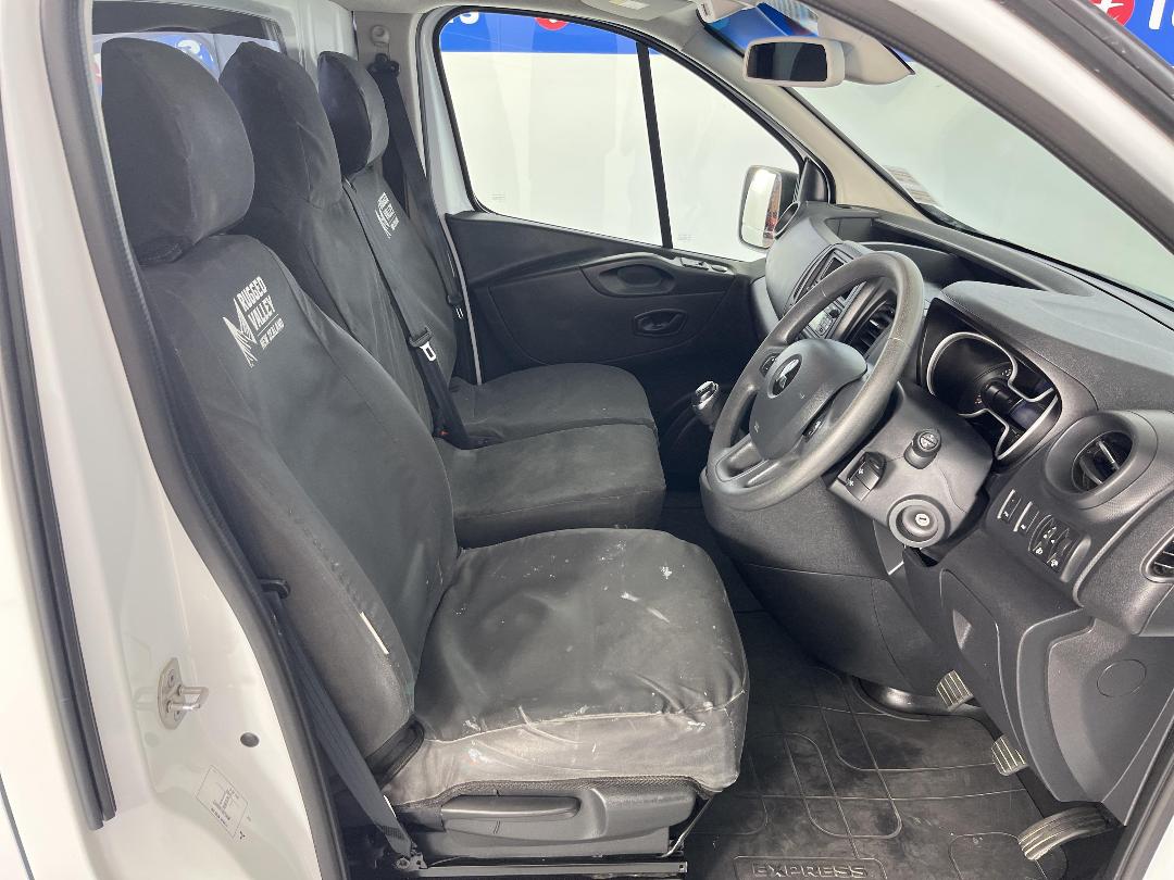 Photo '15' of Mitsubishi Express