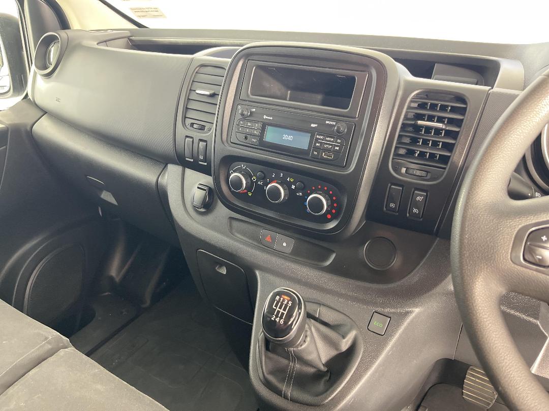 Photo '17' of Mitsubishi Express