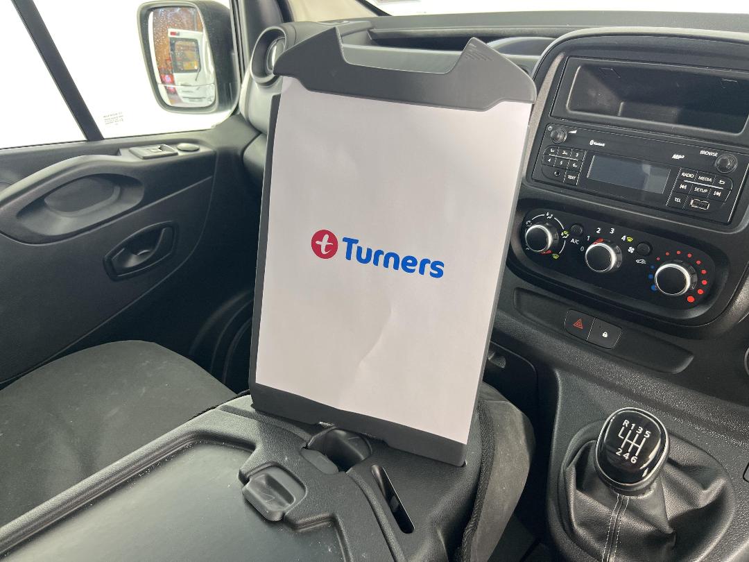 Photo '22' of Mitsubishi Express