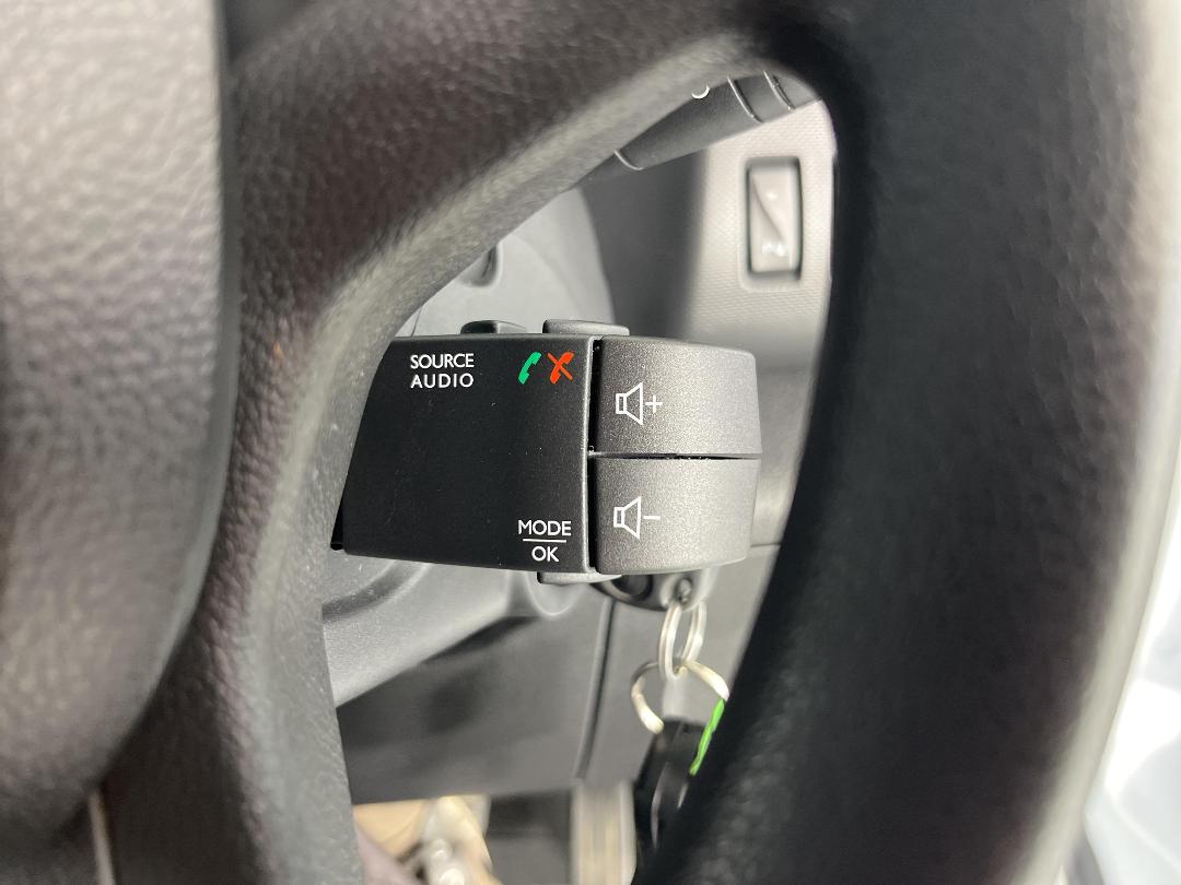 Photo '25' of Mitsubishi Express