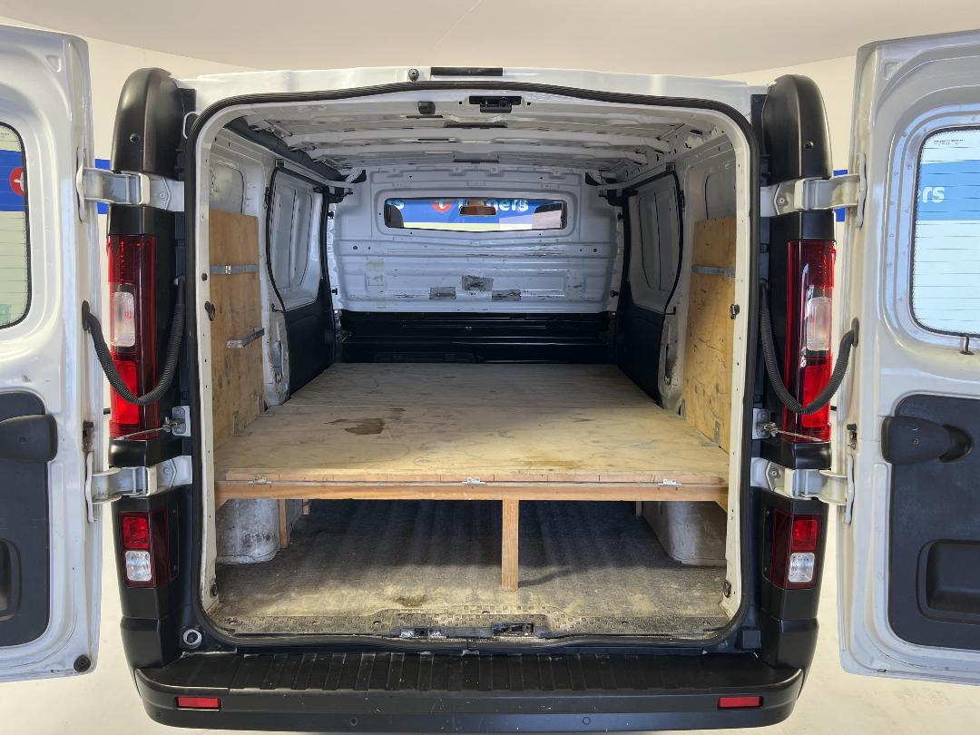 Photo '28' of Mitsubishi Express