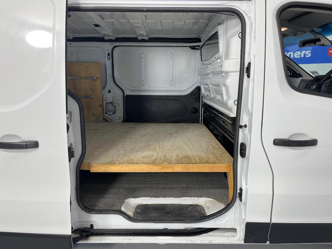 Photo '29' of Mitsubishi Express