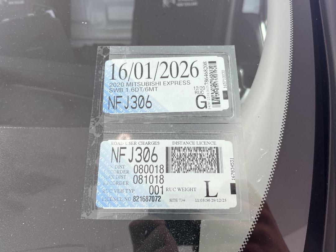 Photo '30' of Mitsubishi Express