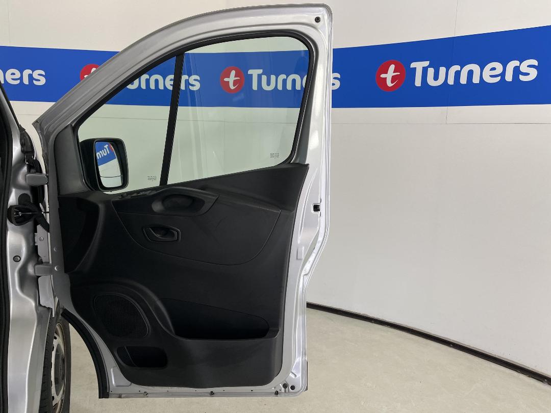 Photo '15' of Mitsubishi Express