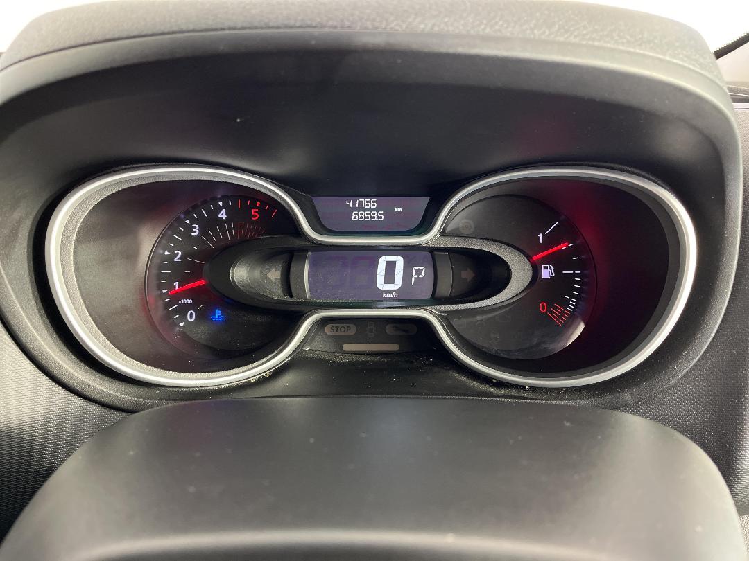 Photo '21' of Mitsubishi Express