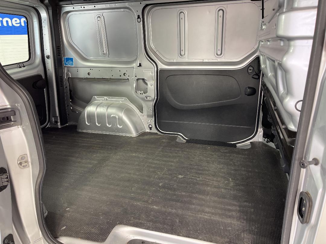 Photo '20' of Mitsubishi Express