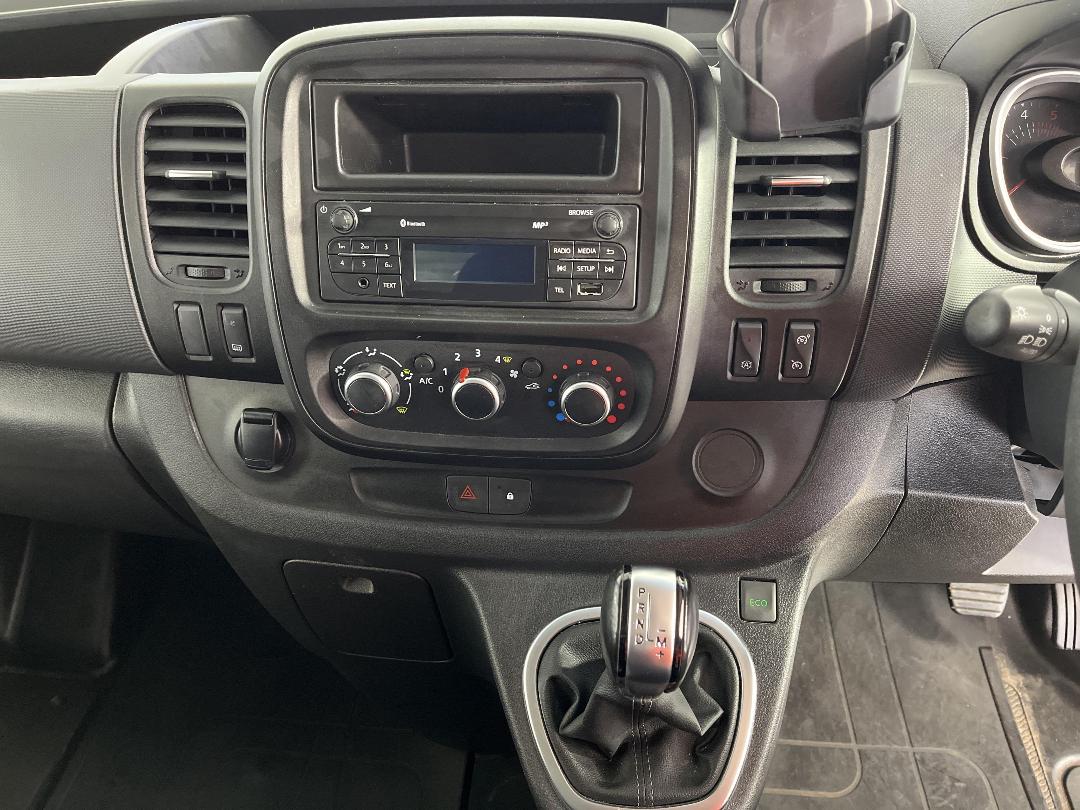 Photo '18' of Mitsubishi Express